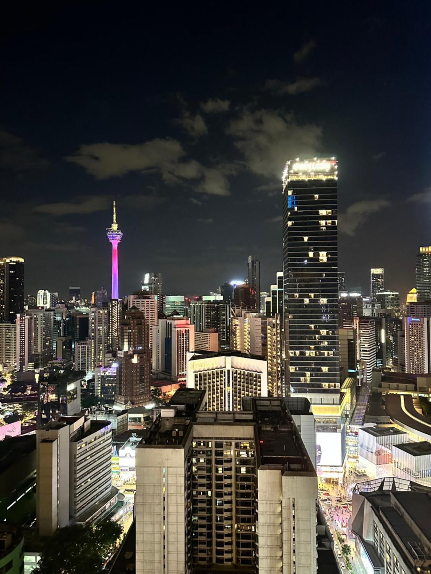 Axon Infinity Pool Kl Apartment Kuala Lumpur Exterior photo